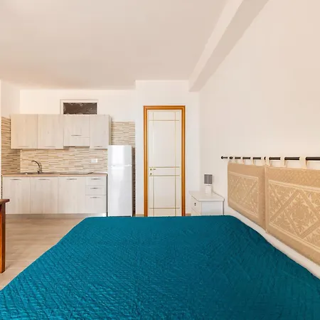 Aria Condizionata E Terrazza Vista Mare 公寓
